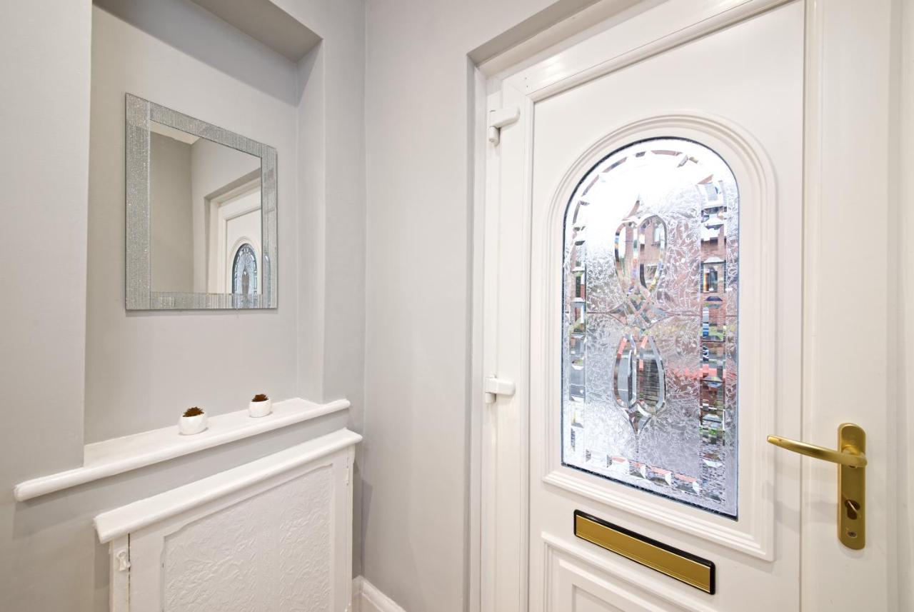 Beautiful Cozy Home With Free Parking Mánchester Exterior foto